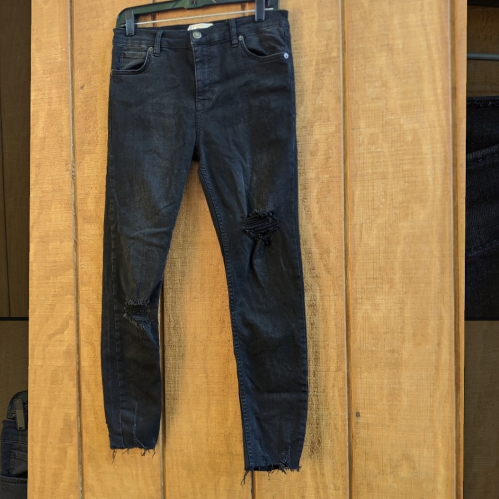 Free people distressed skinny jeans raw hem